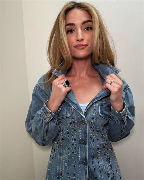 brianne howey formação|Brianne Howey (@briannehowey) • Instagram photos and videos.